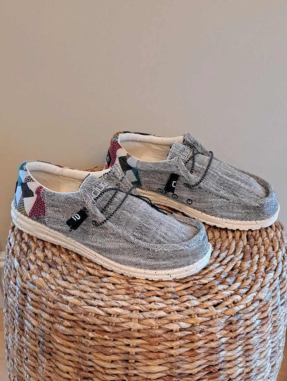 NWOT HEY DUDE Mens Wally Funk Etno Grey Aztec Print Casual/Athleisure Loafers 9
